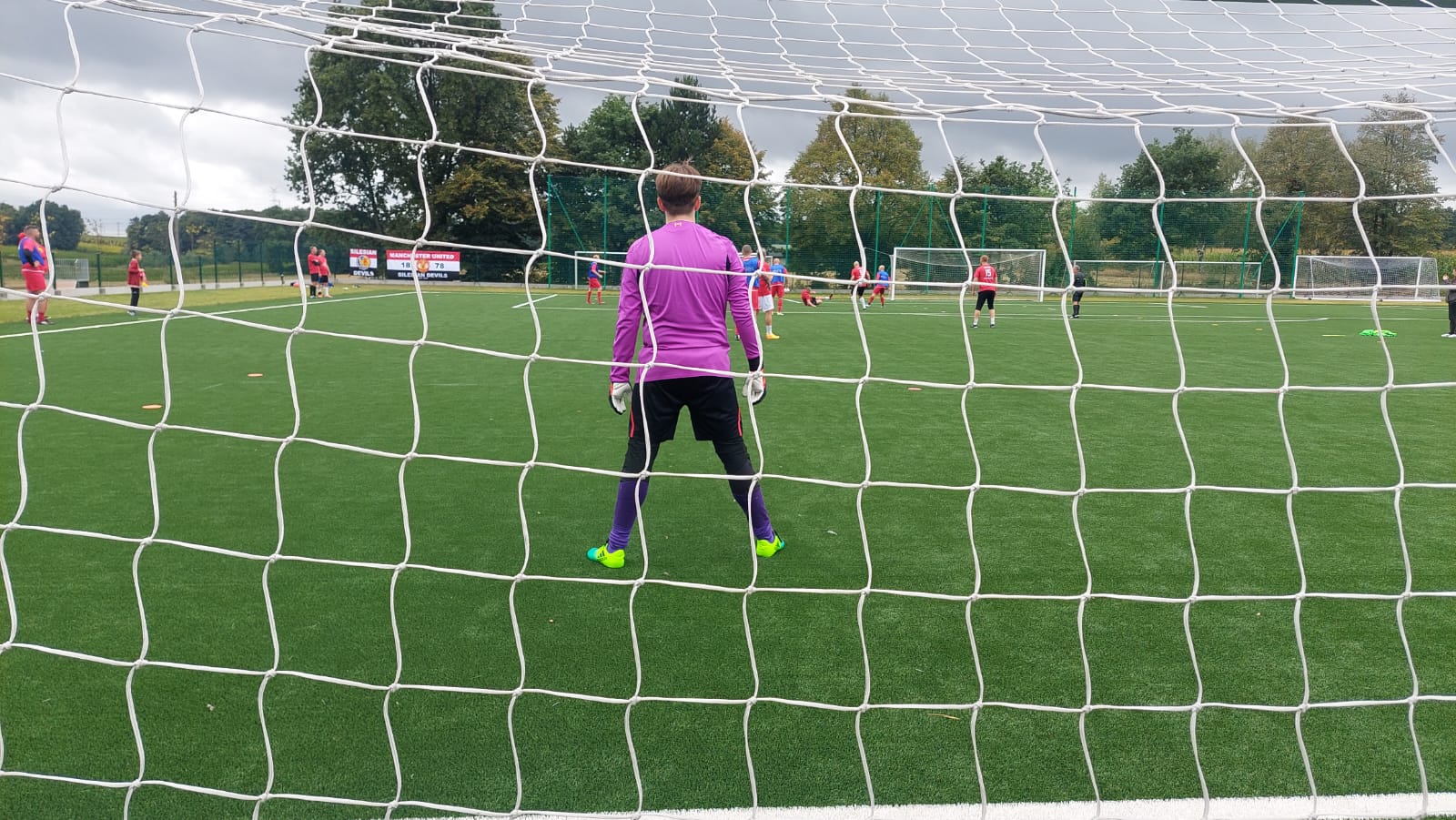 Fani piłki nożnej łączą siły dla Ignasia z Gaszowic